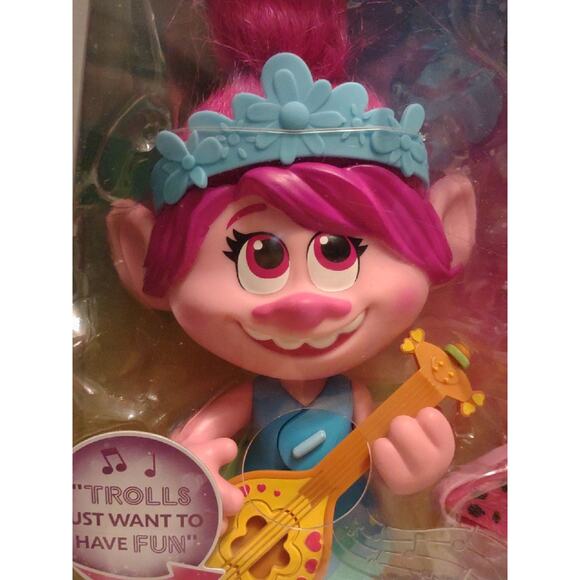DreamWorks Trolls World Tour Pop to Rock Poppy Singing Doll w/2 Guitars Hasbro - Picture 2 of 16